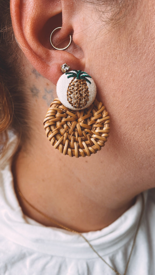 Pineapple Wicker Studs